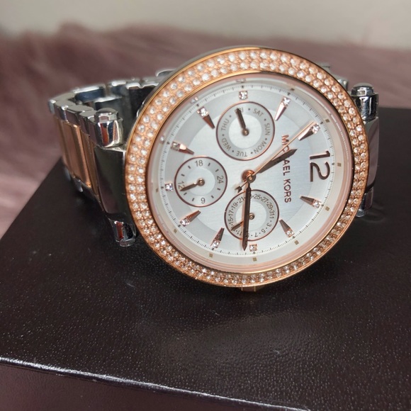 Michael Kors Rose Gold/Silver Watch - Picture 2 of 4